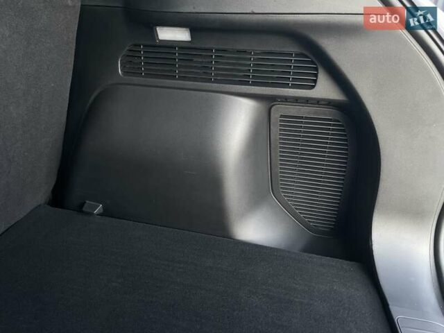 Серый Форд Эскейп, объемом двигателя 1.5 л и пробегом 115 тыс. км за 15500 $, фото 62 на Automoto.ua