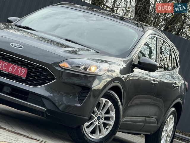 Серый Форд Эскейп, объемом двигателя 1.5 л и пробегом 166 тыс. км за 14500 $, фото 4 на Automoto.ua