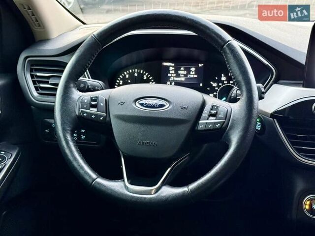 Сірий Форд Ескейп, об'ємом двигуна 1.5 л та пробігом 115 тис. км за 18000 $, фото 15 на Automoto.ua