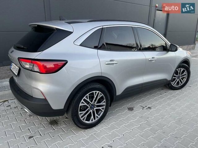 Серый Форд Эскейп, объемом двигателя 1.5 л и пробегом 115 тыс. км за 15500 $, фото 2 на Automoto.ua