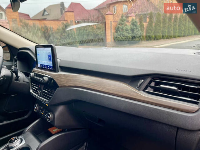 Серый Форд Эскейп, объемом двигателя 2 л и пробегом 51 тыс. км за 18999 $, фото 33 на Automoto.ua