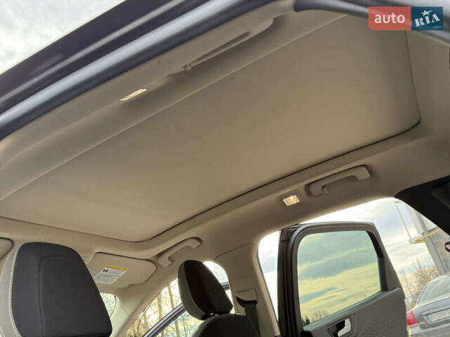 Сірий Форд Ескейп, об'ємом двигуна 1.5 л та пробігом 116 тис. км за 14000 $, фото 54 на Automoto.ua