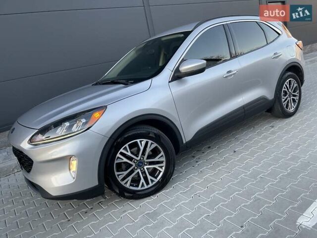 Серый Форд Эскейп, объемом двигателя 1.5 л и пробегом 115 тыс. км за 15500 $, фото 6 на Automoto.ua