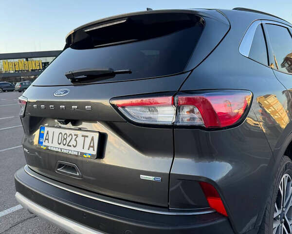 Сірий Форд Ескейп, об'ємом двигуна 2 л та пробігом 201 тис. км за 22000 $, фото 16 на Automoto.ua