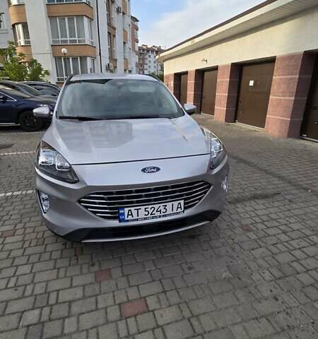 Серый Форд Эскейп, объемом двигателя 2 л и пробегом 40 тыс. км за 19200 $, фото 3 на Automoto.ua