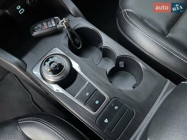 Серый Форд Эскейп, объемом двигателя 1.5 л и пробегом 115 тыс. км за 15500 $, фото 56 на Automoto.ua