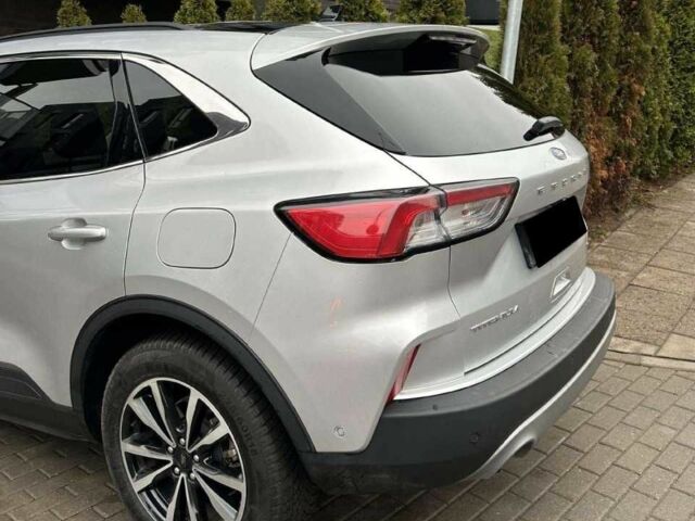 Серый Форд Эскейп, объемом двигателя 2.5 л и пробегом 86 тыс. км за 13800 $, фото 4 на Automoto.ua