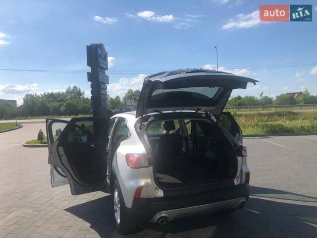 Серый Форд Эскейп, объемом двигателя 1.5 л и пробегом 18 тыс. км за 17900 $, фото 8 на Automoto.ua