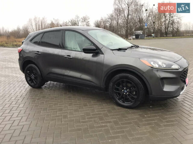 Серый Форд Эскейп, объемом двигателя 2.5 л и пробегом 229 тыс. км за 16800 $, фото 7 на Automoto.ua