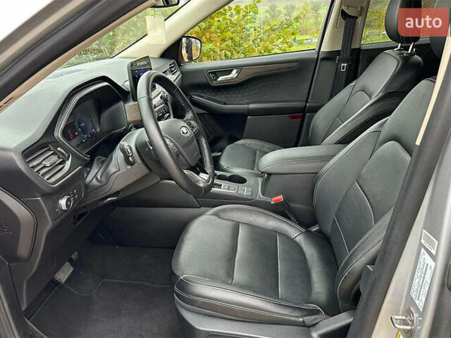 Сірий Форд Ескейп, об'ємом двигуна 2 л та пробігом 79 тис. км за 14100 $, фото 4 на Automoto.ua