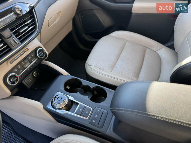 Сірий Форд Ескейп, об'ємом двигуна 2.5 л та пробігом 196 тис. км за 18999 $, фото 26 на Automoto.ua