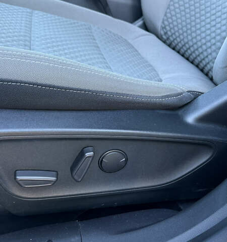 Сірий Форд Ескейп, об'ємом двигуна 1.5 л та пробігом 40 тис. км за 16999 $, фото 14 на Automoto.ua