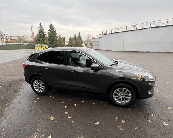 Сірий Форд Ескейп, об'ємом двигуна 1.5 л та пробігом 118 тис. км за 15900 $, фото 2 на Automoto.ua