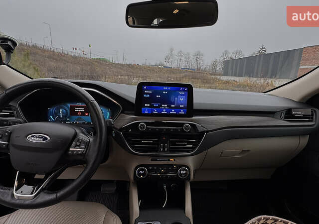 Серый Форд Эскейп, объемом двигателя 2 л и пробегом 71 тыс. км за 21500 $, фото 11 на Automoto.ua