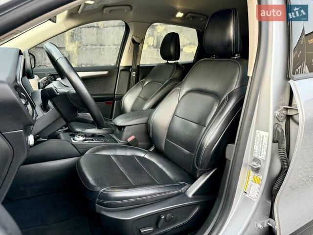 Сірий Форд Ескейп, об'ємом двигуна 1.5 л та пробігом 115 тис. км за 18000 $, фото 9 на Automoto.ua