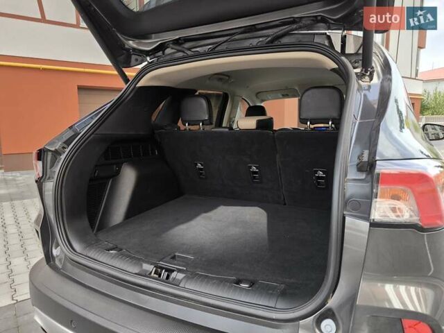 Серый Форд Эскейп, объемом двигателя 2.5 л и пробегом 196 тыс. км за 19450 $, фото 30 на Automoto.ua