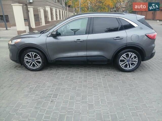 Серый Форд Эскейп, объемом двигателя 1.5 л и пробегом 64 тыс. км за 18200 $, фото 7 на Automoto.ua