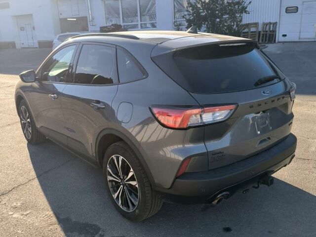 Серый Форд Эскейп, объемом двигателя 2 л и пробегом 110 тыс. км за 19000 $, фото 7 на Automoto.ua