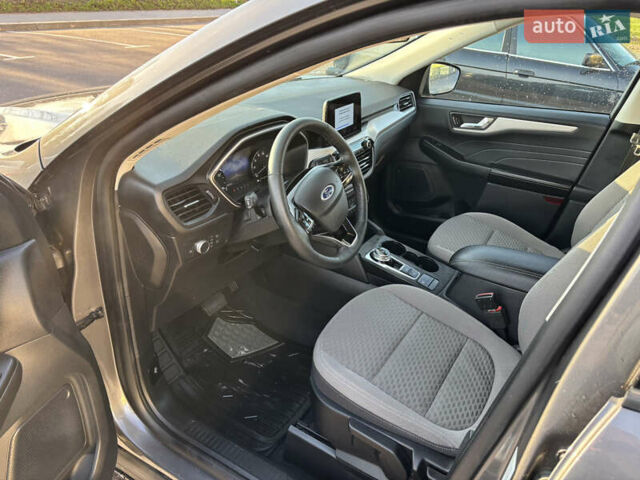 Серый Форд Эскейп, объемом двигателя 2.49 л и пробегом 72 тыс. км за 22000 $, фото 13 на Automoto.ua