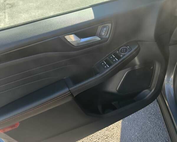 Форд Ескейп 2021 у Сумах на Automoto.ua Сірий Форд Ескейп, об'ємом двигуна 2 л та пробігом 97 тис. км за 19000 $, фото 10 на Automoto.ua