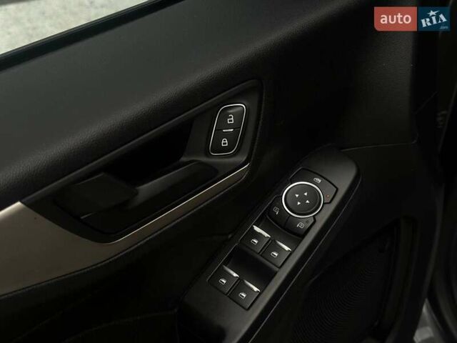 Сірий Форд Ескейп, об'ємом двигуна 1.5 л та пробігом 93 тис. км за 18700 $, фото 16 на Automoto.ua