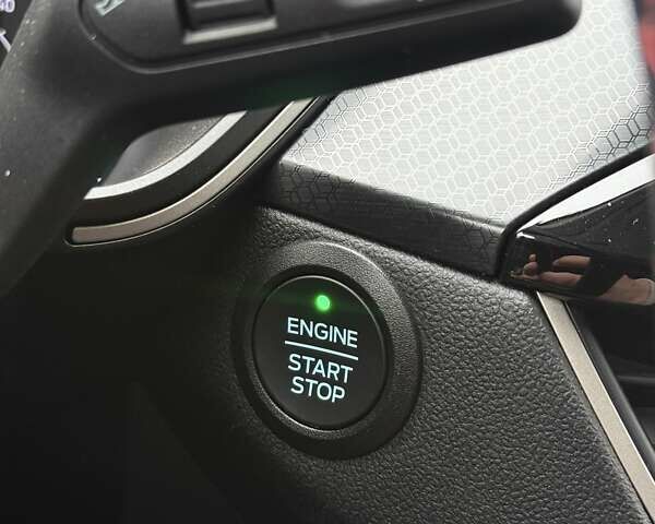 Серый Форд Эскейп, объемом двигателя 2 л и пробегом 111 тыс. км за 19500 $, фото 39 на Automoto.ua