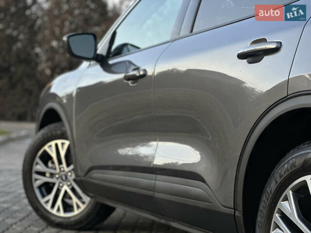 Сірий Форд Ескейп, об'ємом двигуна 2.5 л та пробігом 70 тис. км за 22999 $, фото 10 на Automoto.ua