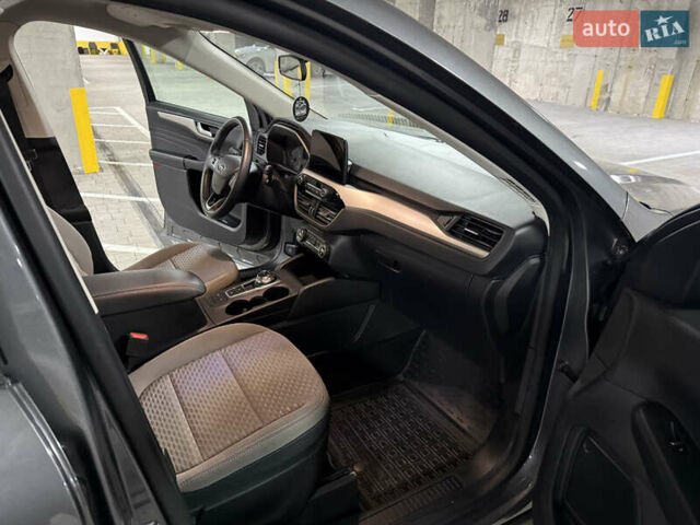 Серый Форд Эскейп, объемом двигателя 1.5 л и пробегом 139 тыс. км за 14200 $, фото 31 на Automoto.ua