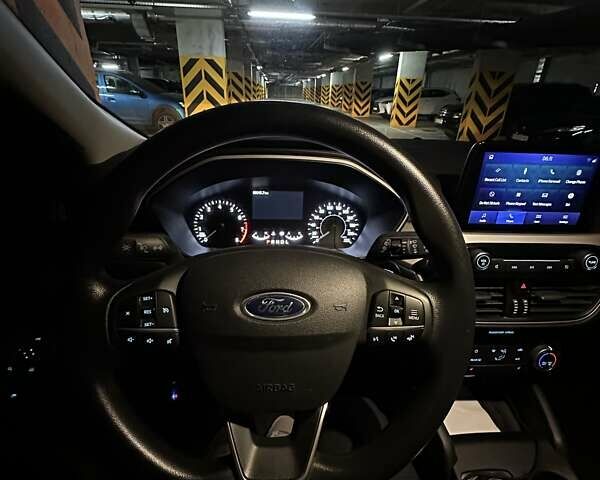 Серый Форд Эскейп, объемом двигателя 1.5 л и пробегом 99 тыс. км за 17800 $, фото 12 на Automoto.ua