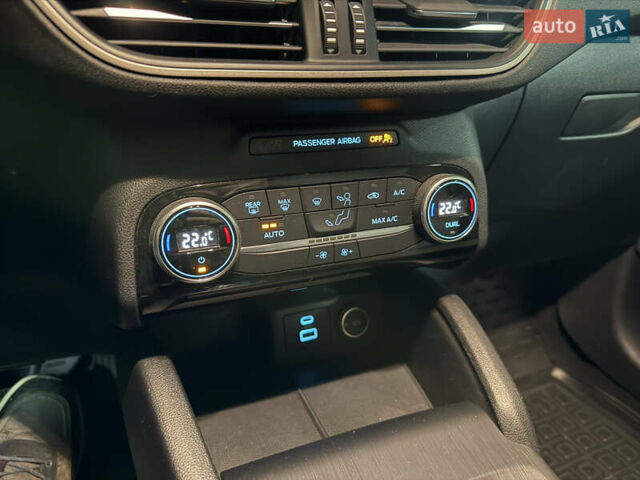 Серый Форд Эскейп, объемом двигателя 1.5 л и пробегом 139 тыс. км за 14200 $, фото 41 на Automoto.ua