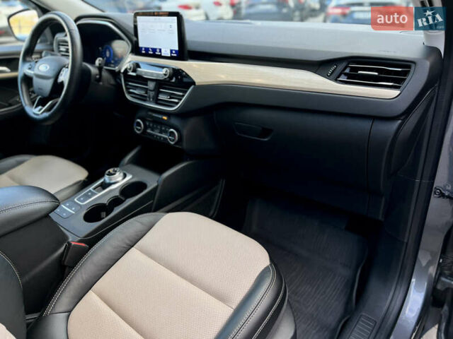 Серый Форд Эскейп, объемом двигателя 2.5 л и пробегом 52 тыс. км за 27900 $, фото 27 на Automoto.ua