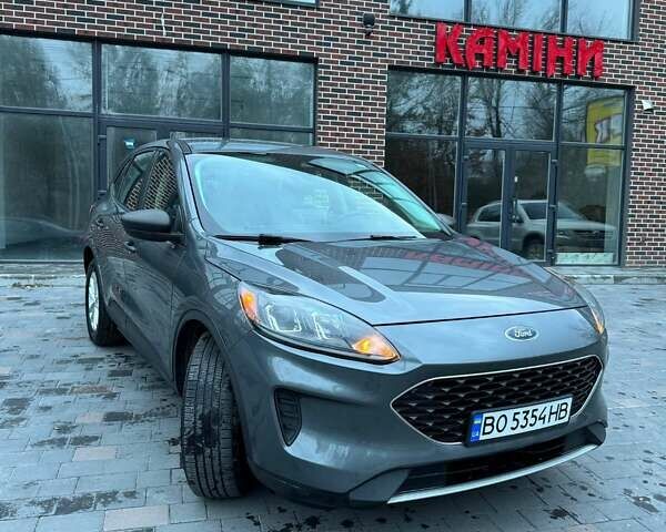Серый Форд Эскейп, объемом двигателя 1.5 л и пробегом 200 тыс. км за 11999 $, фото 2 на Automoto.ua