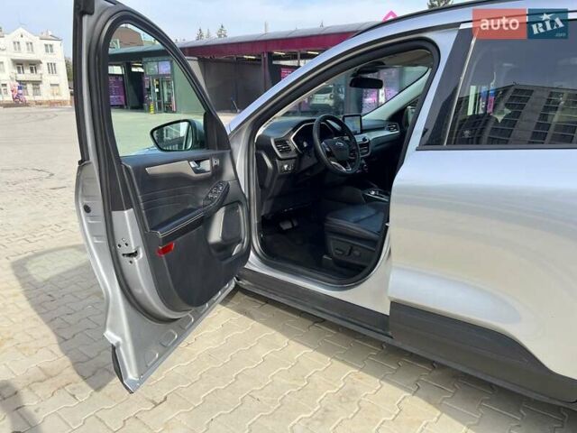 Серый Форд Эскейп, объемом двигателя 1.5 л и пробегом 125 тыс. км за 18500 $, фото 5 на Automoto.ua