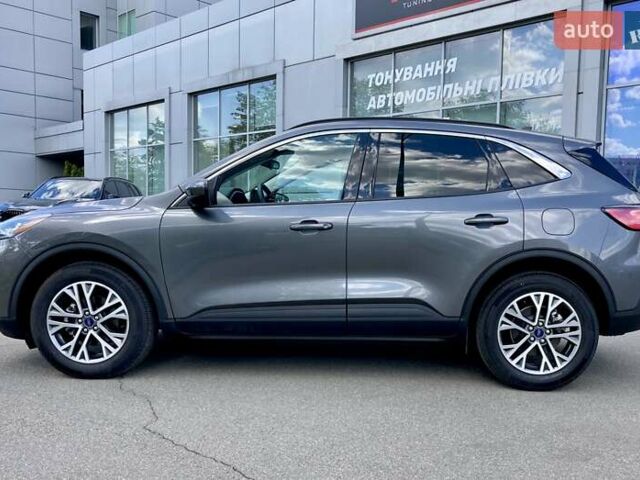 Серый Форд Эскейп, объемом двигателя 1.5 л и пробегом 20 тыс. км за 19999 $, фото 6 на Automoto.ua