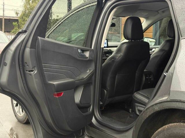 Серый Форд Эскейп, объемом двигателя 2.5 л и пробегом 80 тыс. км за 21900 $, фото 16 на Automoto.ua