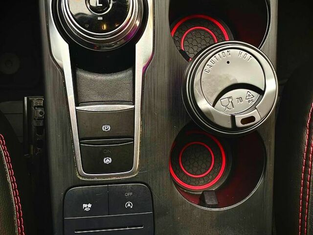 Серый Форд Эскейп, объемом двигателя 1.5 л и пробегом 90 тыс. км за 19000 $, фото 9 на Automoto.ua