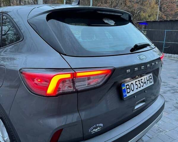 Серый Форд Эскейп, объемом двигателя 1.5 л и пробегом 200 тыс. км за 11999 $, фото 4 на Automoto.ua