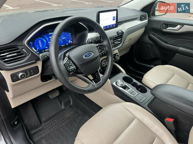 Серый Форд Эскейп, объемом двигателя 1.5 л и пробегом 66 тыс. км за 17800 $, фото 45 на Automoto.ua