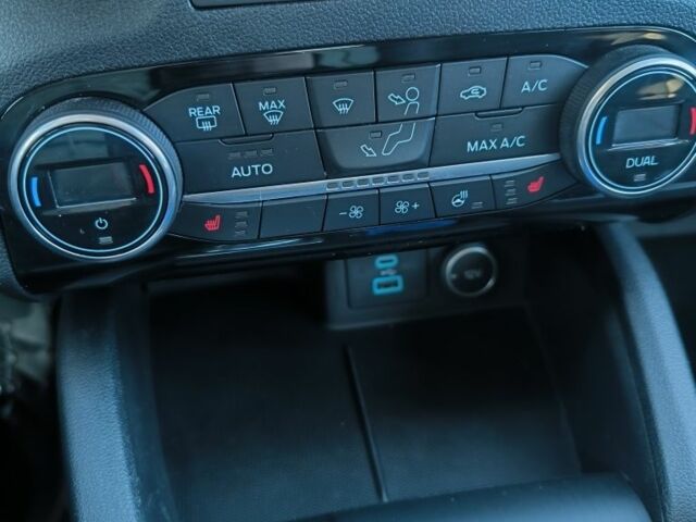 Серый Форд Эскейп, объемом двигателя 2 л и пробегом 110 тыс. км за 19000 $, фото 16 на Automoto.ua