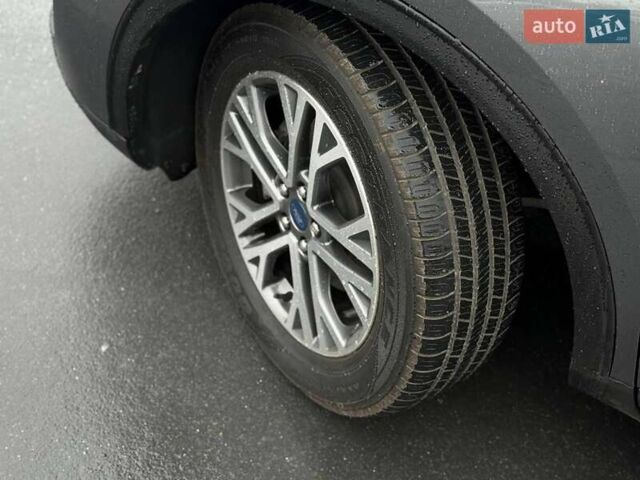 Сірий Форд Ескейп, об'ємом двигуна 2.5 л та пробігом 80 тис. км за 20999 $, фото 3 на Automoto.ua