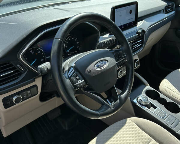 Серый Форд Эскейп, объемом двигателя 2.49 л и пробегом 156 тыс. км за 18700 $, фото 7 на Automoto.ua