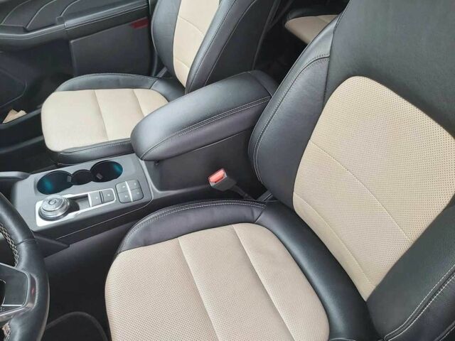 Серый Форд Эскейп, объемом двигателя 0 л и пробегом 80 тыс. км за 5000 $, фото 4 на Automoto.ua