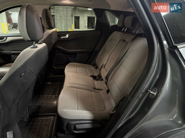 Серый Форд Эскейп, объемом двигателя 1.5 л и пробегом 139 тыс. км за 14200 $, фото 28 на Automoto.ua