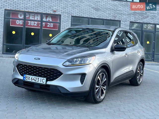 Сірий Форд Ескейп, об'ємом двигуна 1.5 л та пробігом 16 тис. км за 17500 $, фото 2 на Automoto.ua