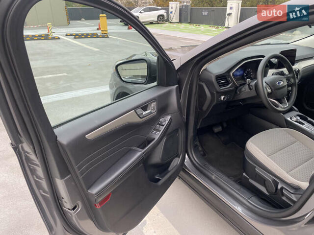 Серый Форд Эскейп, объемом двигателя 2.49 л и пробегом 61 тыс. км за 29000 $, фото 16 на Automoto.ua