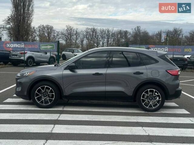 Сірий Форд Ескейп, об'ємом двигуна 1.5 л та пробігом 93 тис. км за 18700 $, фото 7 на Automoto.ua