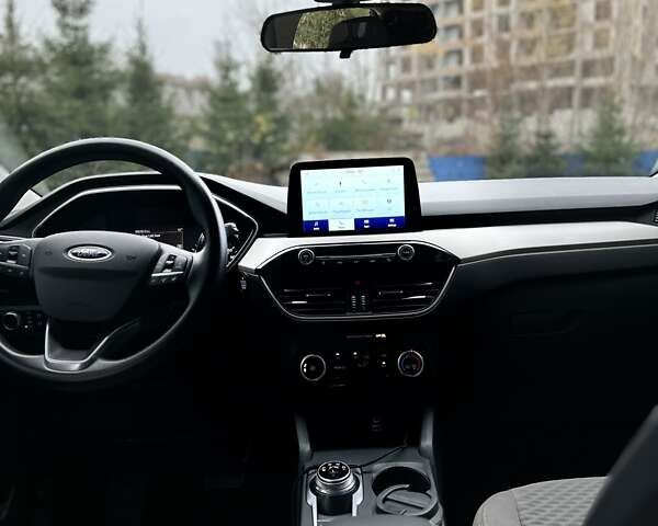 Серый Форд Эскейп, объемом двигателя 1.5 л и пробегом 99 тыс. км за 17800 $, фото 8 на Automoto.ua