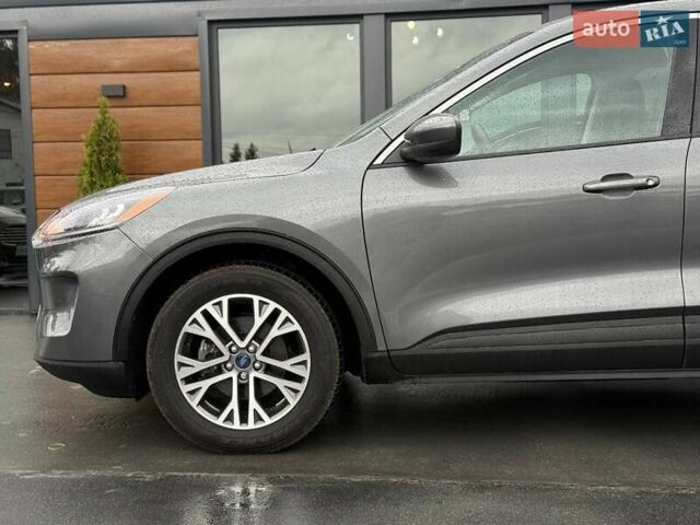 Сірий Форд Ескейп, об'ємом двигуна 2.5 л та пробігом 80 тис. км за 20999 $, фото 16 на Automoto.ua