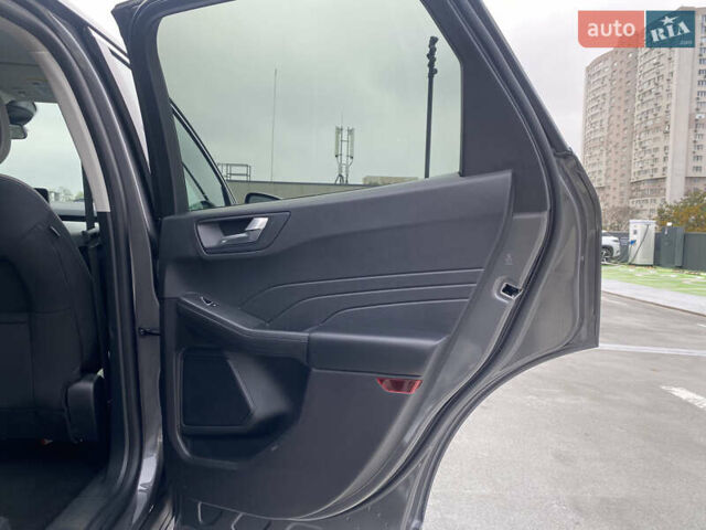 Серый Форд Эскейп, объемом двигателя 2.49 л и пробегом 61 тыс. км за 29000 $, фото 25 на Automoto.ua