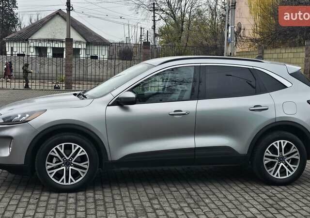 Серый Форд Эскейп, объемом двигателя 2.49 л и пробегом 142 тыс. км за 19800 $, фото 5 на Automoto.ua